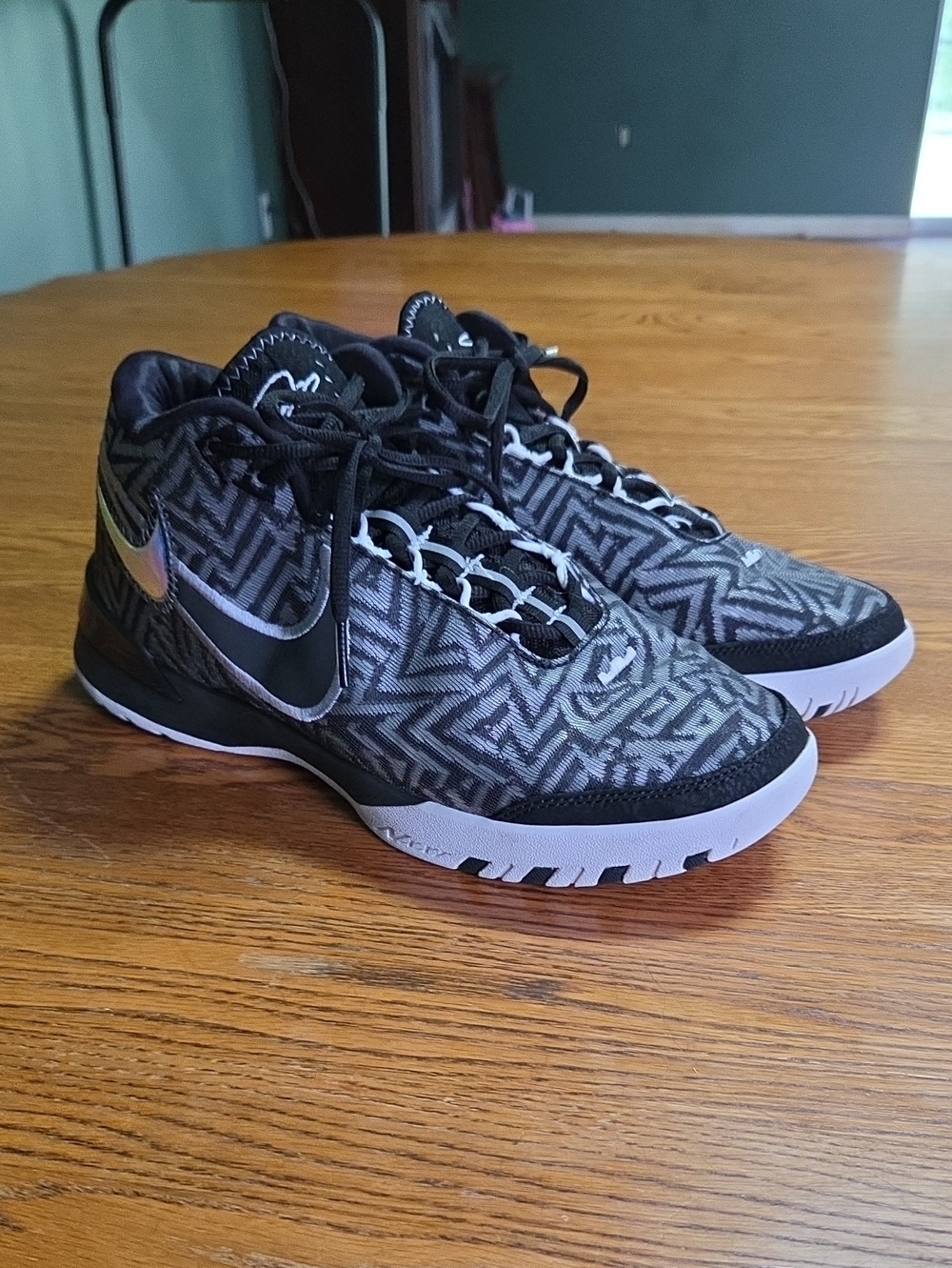 Nike Zoom LeBron NXXT Genisus.